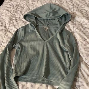 Forever 21 Green Long Sleeve Cropped Hoodie